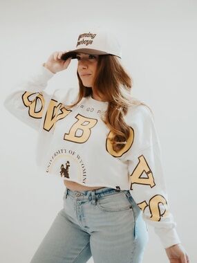 Wyoming Cowboys Cropped Crewneck